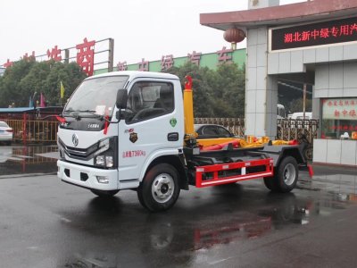 東風多利卡    7噸   車廂（xiāng）可卸式垃圾（jī）車