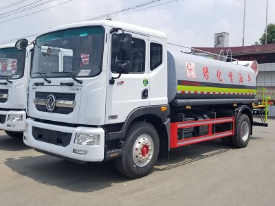 東（dōng）風（fēng）D9 12-15噸    綠化（huà）噴灑車