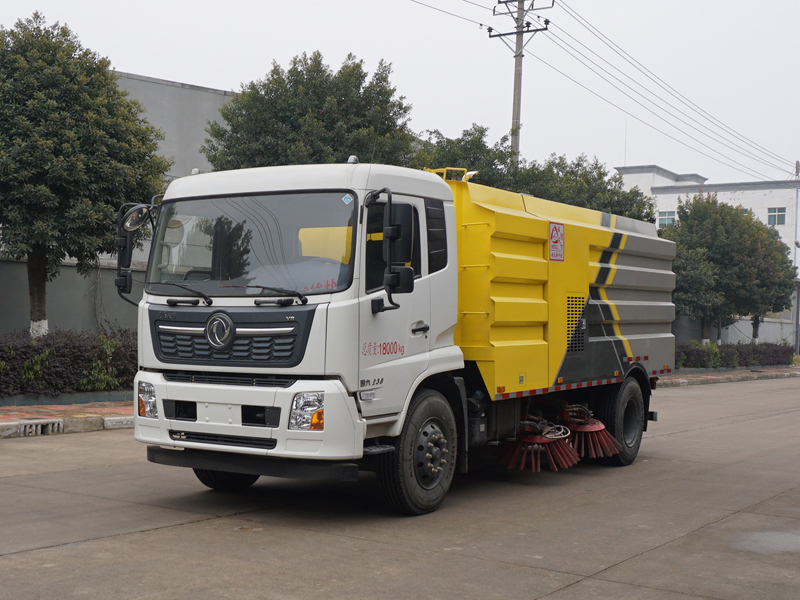 東風天錦（jǐn）  12方  掃路車